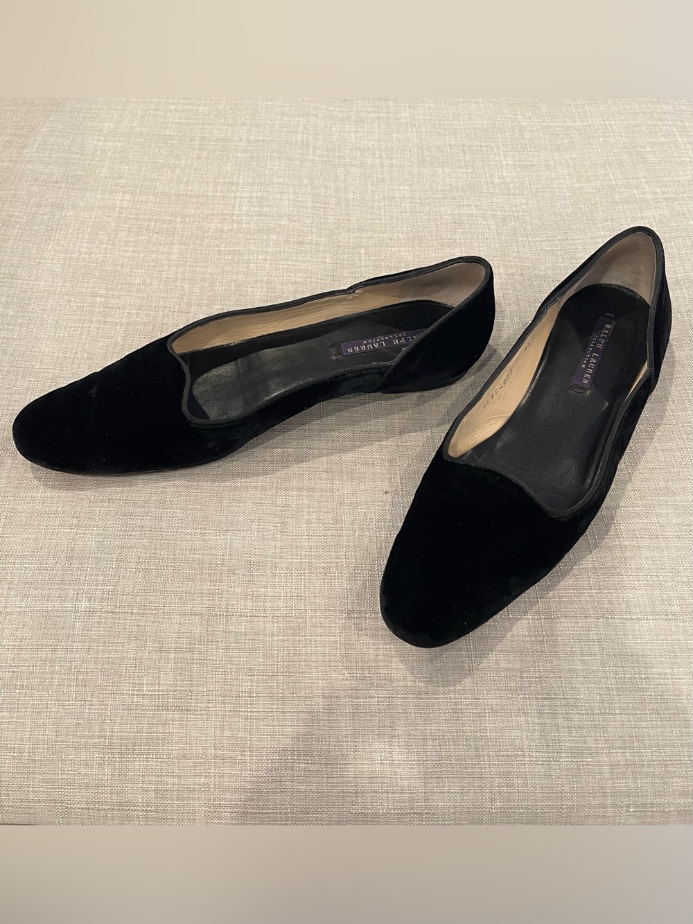 Ralph Lauren Collection Black Velvet Flat minimalist slipper almond toe size 9.5